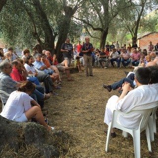 Dopo tre anni a Badalucco torna il 'Bistrot dell'Ulivo': tra gli ospiti Stefano Boeri, Michele Serra, Oscar Farinetti, Sergio Staino e Oliviero Toscani