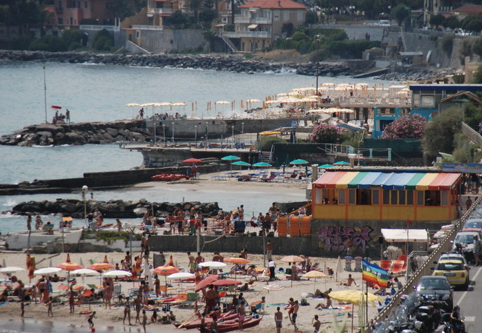 Sanremo: appalto 'Bagni Azzurri', lettrice contrariata sul ricorso al Tar fatto da alcuni esponenti del Pd