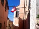 Cervo: ecco la bandiera dei Borghi più Belli d'Italia sventola dal 2003 da palazzo Morchio