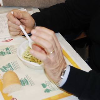 Sanremo: discussione sulle mense scolastiche, Silvano "Il menù è vario e la pasta non è fredda!" Sanremo: discussione sulle mense scolastiche, Silvano "Il menù è vario e la pasta non è fredda!"