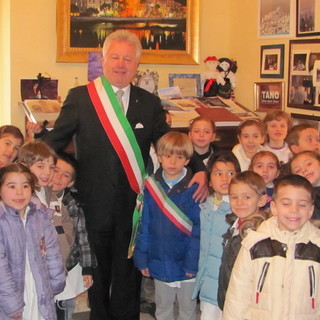 Ventimiglia: eletto quest'anno il Sindaco più giovane, Alessandro Bosio di 6 anni