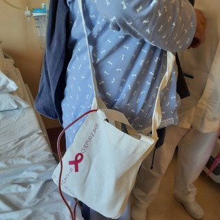 Sanremo: le borse drenanti de 'La Rinascita Lilt' già in funzione, un dono semplice ma importante (Foto) Sanremo: le borse drenanti de 'La Rinascita Lilt' già in funzione, un dono semplice ma importante (Foto)