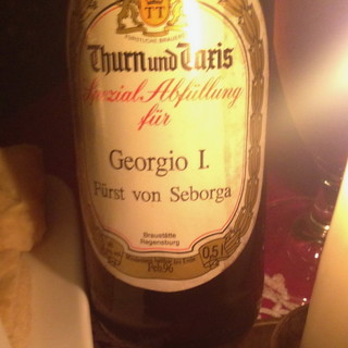 Seborga: dalla Germania ecco l'unica bottiglia di birra rimasta donata a Giorgio I° nel 1996
