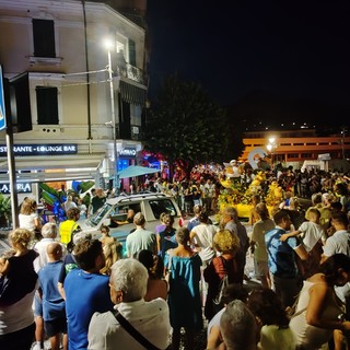 Torna la Battaglia di Fiori Kids a Ventimiglia: tre giorni di eventi per bambini e famiglie nel segno della tradizione Torna la Battaglia di Fiori Kids a Ventimiglia: tre giorni di eventi per bambini e famiglie nel segno della tradizione