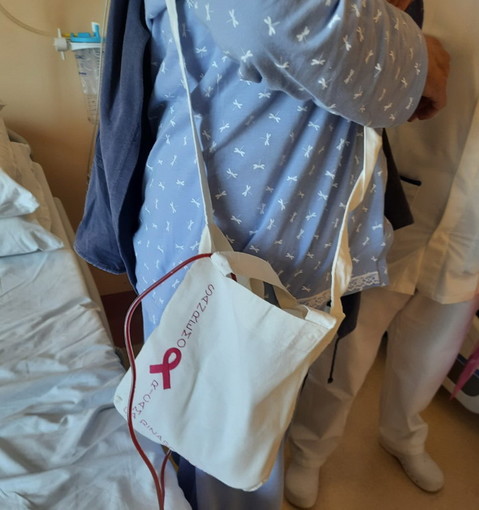 Sanremo: le borse drenanti de 'La Rinascita Lilt' già in funzione, un dono semplice ma importante (Foto) Sanremo: le borse drenanti de 'La Rinascita Lilt' già in funzione, un dono semplice ma importante (Foto)