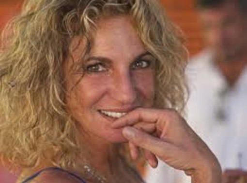 Scorta a Scajola: la collega Beatrice Baratto, per anni compagna di un agente di scorta: "La mia vita in quegli anni? Difficile e in solitudine" Scorta a Scajola: la collega Beatrice Baratto, per anni compagna di un agente di scorta: "La mia vita in quegli anni? Difficile e in solitudine"
