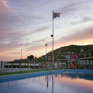 Questa sera al ristorante dei Bagni Gabriella l'apericena di inizio weekend a pochi passi dal mare Questa sera al ristorante dei Bagni Gabriella l'apericena di inizio weekend a pochi passi dal mare