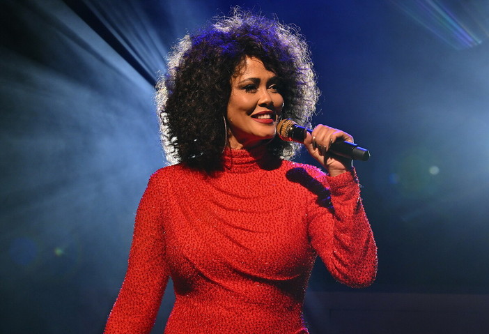 Belinda Davids e l'Orchestra Sinfonica di Sanremo rendono omaggio a Whitney Houston nel concerto del 10 agosto all'Alfano Belinda Davids e l'Orchestra Sinfonica di Sanremo rendono omaggio a Whitney Houston nel concerto del 10 agosto all'Alfano