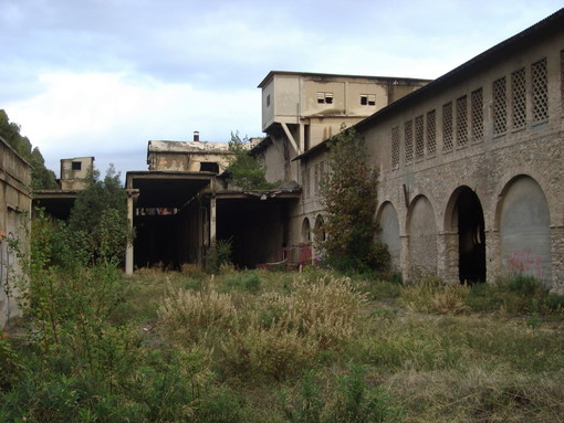 Imperia: la Polizia sgombera sei persone di nazionalità ungherese dall'ex area Italcementi