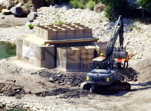 Bomba tra Taggia e Riva Ligure, si allungano i tempi. Rimossa una delle due spolette