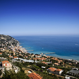 Bordighera: spazzatura in città, allarme dell'ASL e ora la minoranza va all'attacco Bordighera: spazzatura in città, allarme dell'ASL e ora la minoranza va all'attacco