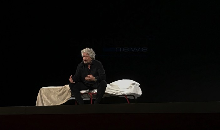 L'ultimo spettacolo di Beppe Grillo al teatro Ariston nel 2018