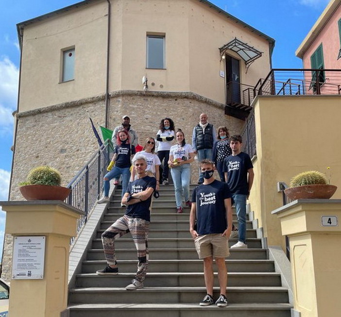 Santo Stefano al Mare e la sua scelta green diventa meta prescelta di blogger e studenti (Foto) Santo Stefano al Mare e la sua scelta green diventa meta prescelta di blogger e studenti (Foto)