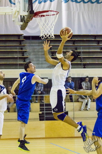 Pallacanestro: bella vittoria dell'Imperia Basket sul Busalla, le più belle foto di Claudio Valente Pallacanestro: bella vittoria dell'Imperia Basket sul Busalla, le più belle foto di Claudio Valente