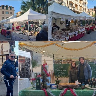 Al via "Bordighera Christmas Quest – speciale Epifania", in corso Italia spuntano stand enogastronomici e di artigianato (Foto e video) Al via "Bordighera Christmas Quest – speciale Epifania", in corso Italia spuntano stand enogastronomici e di artigianato (Foto e video)