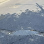 Sanremo: segnalata una buca in strada Solaro, un lettore chiede un intervento più duraturo sulla carreggiata Sanremo: segnalata una buca in strada Solaro, un lettore chiede un intervento più duraturo sulla carreggiata