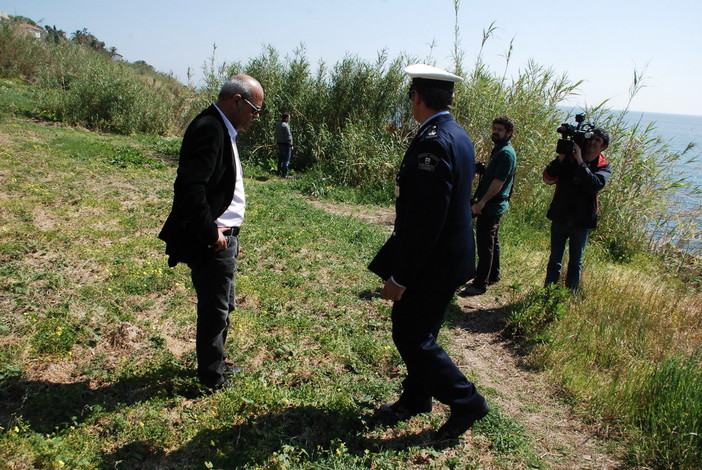 Sanremo: un'altra baraccopoli occupata da cittadini romeni smantellata dalla Polizia Municipale