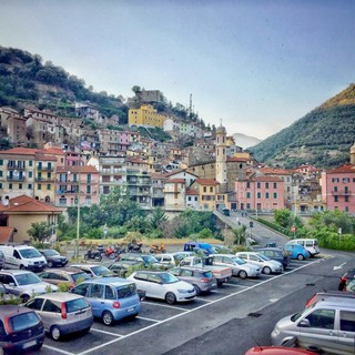 Badalucco punta sulle colonnine elettriche, scade oggi il bando per l'installazione di almeno un punto di ricarica