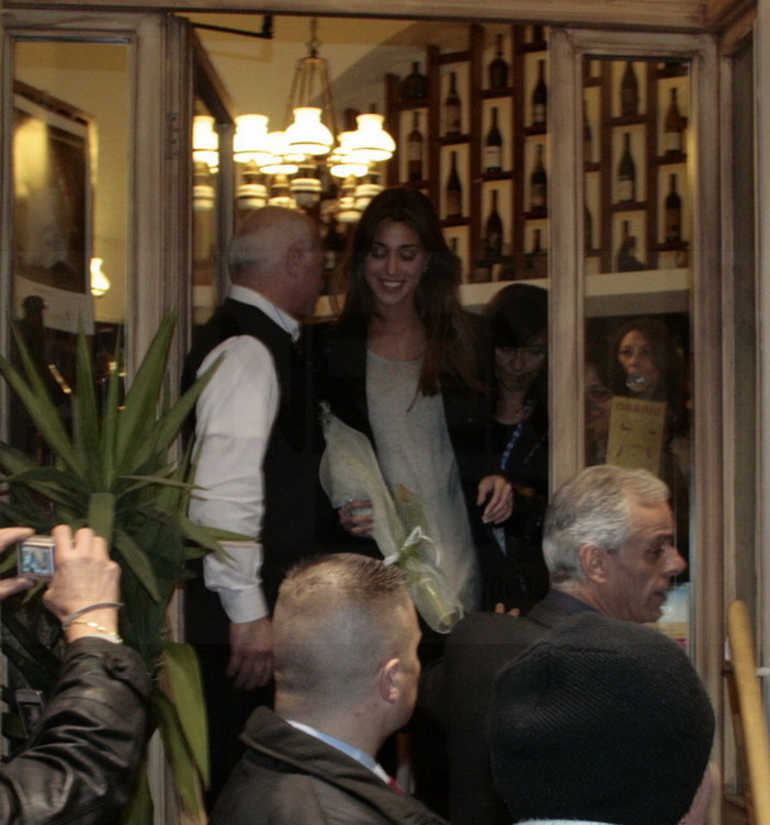 Sanremo: nuova cena al ristorante 'L'ultima Luna' per Belen Rodriguez Sanremo: nuova cena al ristorante 'L'ultima Luna' per Belen Rodriguez