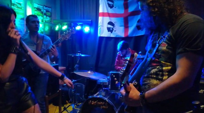 Ventimiglia: successo per il concerto dei 'Burning leaf' al Barbone In Rock (video) Ventimiglia: successo per il concerto dei 'Burning leaf' al Barbone In Rock (video)