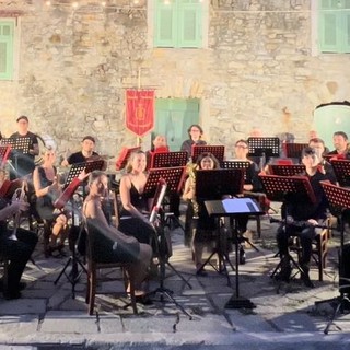 "Banda effetto radio", concerto della Banda Musicale Città di Ventimiglia a Camporosso Mare (Foto)