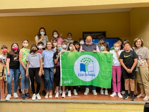 Riva Ligure: per il secondo anno la Scuola Secondaria di Primo Grado “G. Marconi” di Riva Ligure ottiene la Bandiera Verde