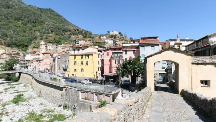 Badalucco: domenica escursione da Ciabaudo alla Croce di Praesto Badalucco: domenica escursione da Ciabaudo alla Croce di Praesto