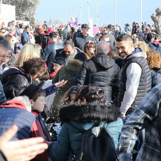 Vallecrosia: in più di mille alla seconda edizione del 'Carneval Ape 2020' vinto da 'Il Borgo Antico' (foto e video)
