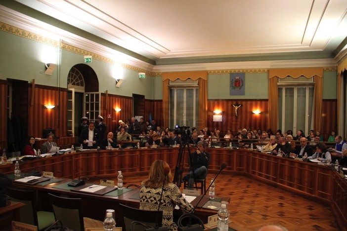 Sanremo: in consiglio si discute di Mercato dei Fiori e dei controllori del casinò Sanremo: in consiglio si discute di Mercato dei Fiori e dei controllori del casinò