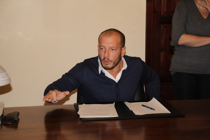 Ventimiglia: Ioculano non ci sta "Qui si vogliono cercare i capri espiatori e dare le colpe, ma nessuno si prende le responsabilità" (Foto e Video)