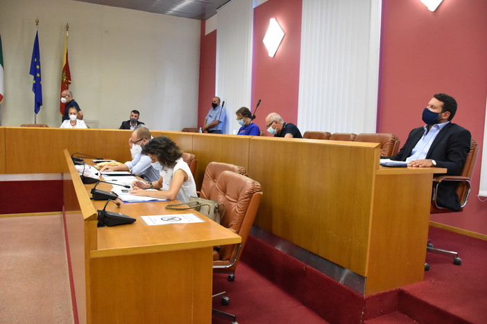 Ventimiglia: dopo il rinvio di venerdì scorso, convocato per martedì prossimo il Consiglio comunale Ventimiglia: dopo il rinvio di venerdì scorso, convocato per martedì prossimo il Consiglio comunale