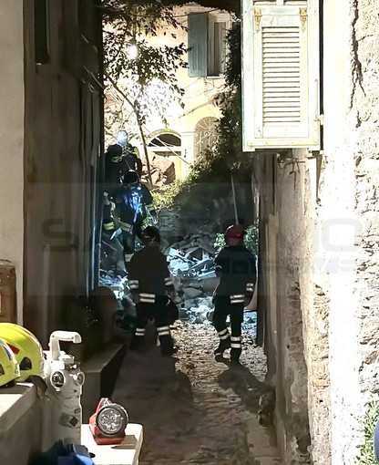Crollo della casa a Buggio, indagati il sindaco di Pigna Roberto Trutalli e il responsabile dell’Ufficio tecnico Crollo della casa a Buggio, indagati il sindaco di Pigna Roberto Trutalli e il responsabile dell’Ufficio tecnico