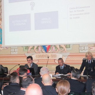 Diano Marina: oltre cento partecipanti al laboratorio pratico di Polizia Stradale