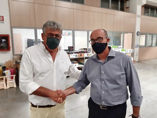 Gianfranco Croese è il nuovo presidente di Florcoop. Sostituisce Mario Cimino alla guida della cooperativa dal 1987 Gianfranco Croese è il nuovo presidente di Florcoop. Sostituisce Mario Cimino alla guida della cooperativa dal 1987
