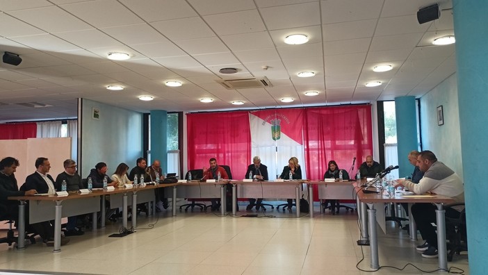 Consiglio comunale a Vallecrosia, approvata la variazione al bilancio di previsione 2023-2025 Consiglio comunale a Vallecrosia, approvata la variazione al bilancio di previsione 2023-2025