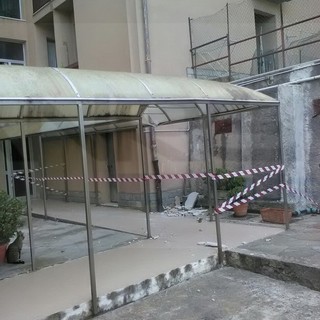 Sanremo: crollo calcinacci dallo stabile dell'Arte, Paolo Verda "Necessari interventi impellenti e non più procrastinabili" Sanremo: crollo calcinacci dallo stabile dell'Arte, Paolo Verda "Necessari interventi impellenti e non più procrastinabili"