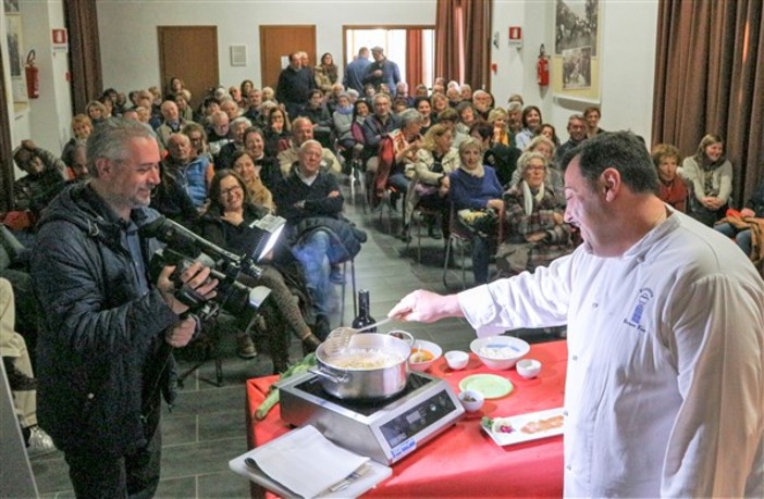 Ospedaletti: grandissimo successo per “Il carciofo nel piatto”, lo show cooking promosso da CNA Imperia e Ristoranti della Tavolozza Ospedaletti: grandissimo successo per “Il carciofo nel piatto”, lo show cooking promosso da CNA Imperia e Ristoranti della Tavolozza