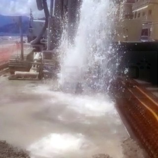 Ventimiglia: riparato il guasto provocato da una trivella, l'acqua tornerà regolarmente a sgorgare Ventimiglia: riparato il guasto provocato da una trivella, l'acqua tornerà regolarmente a sgorgare