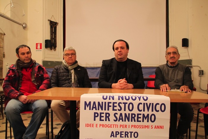 Le immagini della presentazione alla Federazione Operaia Le immagini della presentazione alla Federazione Operaia