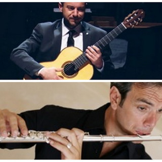 I due musicisti ponentini Diego Campagna e Roberto Orengo in un tour pre natalizio in Giappone I due musicisti ponentini Diego Campagna e Roberto Orengo in un tour pre natalizio in Giappone