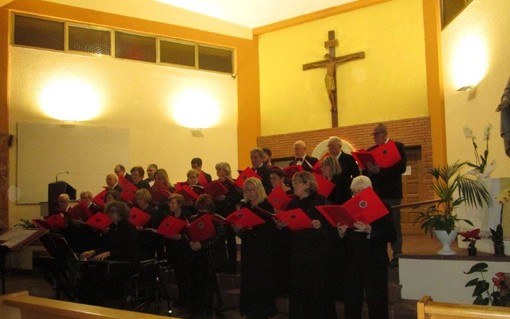 Il coro polifonico “Città di Ventimiglia” fa il pieno di applausi per il concerto di Natale Il coro polifonico “Città di Ventimiglia” fa il pieno di applausi per il concerto di Natale