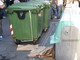 Sanremo: cassonetti dell'immondizia di fronte al Palafiori... e domani inizia 'Area Sanremo' Sanremo: cassonetti dell'immondizia di fronte al Palafiori... e domani inizia 'Area Sanremo'