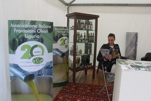 Confartigianato e AIFo presenti a Olioliva 2017 con uno stand per mostrare i prodotti delle imprese di settore Confartigianato e AIFo presenti a Olioliva 2017 con uno stand per mostrare i prodotti delle imprese di settore