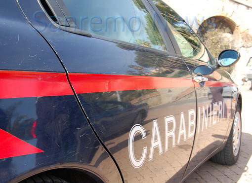 Bordighera: carabinieri coinvolti in un incidente stradale durante un inseguimento, due militari e una donna ferita Bordighera: carabinieri coinvolti in un incidente stradale durante un inseguimento, due militari e una donna ferita