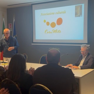 Sanremo, sala gremita per la presentazione del nuovo libro di Riccardo Battaglia (Foto)