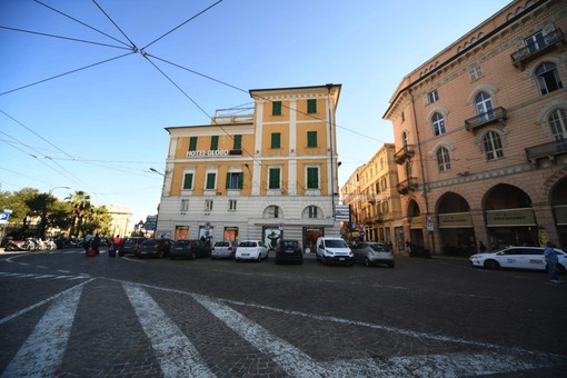Il carico e scarico di piazza Colombo