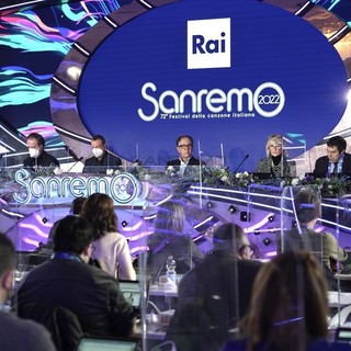 Amadeus presenta Sanremo 2022: "Non vedo l'ora di iniziare questa mia terza avventura, mi auguro sia il Festival della gioia" Amadeus presenta Sanremo 2022: "Non vedo l'ora di iniziare questa mia terza avventura, mi auguro sia il Festival della gioia"