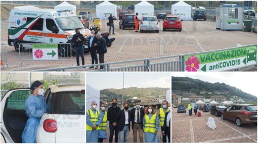 Taggia: aperto il primo centro vaccini Covid drive through della Liguria. Falco "Valuteremo nuove aperture negli altri distretti" (foto e video) Taggia: aperto il primo centro vaccini Covid drive through della Liguria. Falco "Valuteremo nuove aperture negli altri distretti" (foto e video)