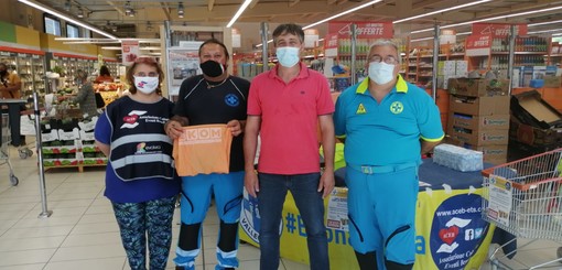 Camporosso: 'Una spesa per la ripresa', tanta generosità per la colletta alimentare destinata alle famiglie in difficoltà Camporosso: 'Una spesa per la ripresa', tanta generosità per la colletta alimentare destinata alle famiglie in difficoltà