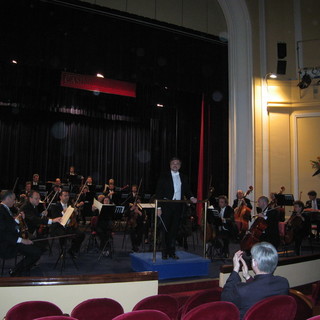 Sanremo: stato di agitazione della Sinfonica, stasera a San Rocco gli orchestrali suonano in 'borghese' Sanremo: stato di agitazione della Sinfonica, stasera a San Rocco gli orchestrali suonano in 'borghese'